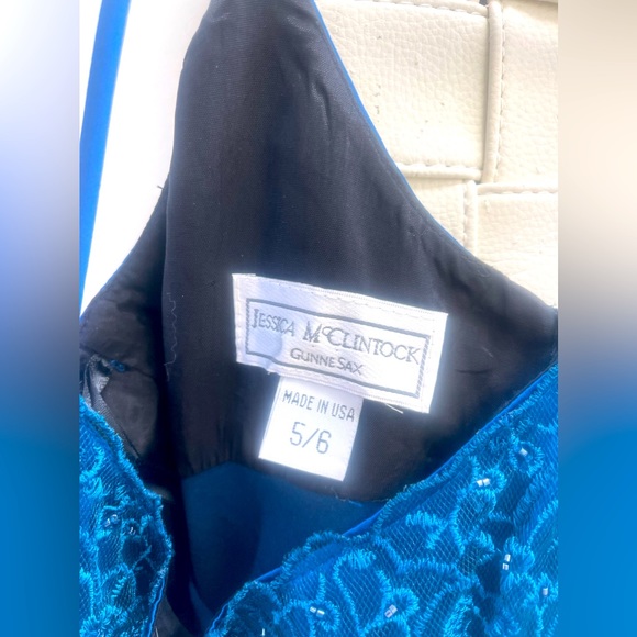 Satin beaded top cocktail dress - Picture 4 of 4